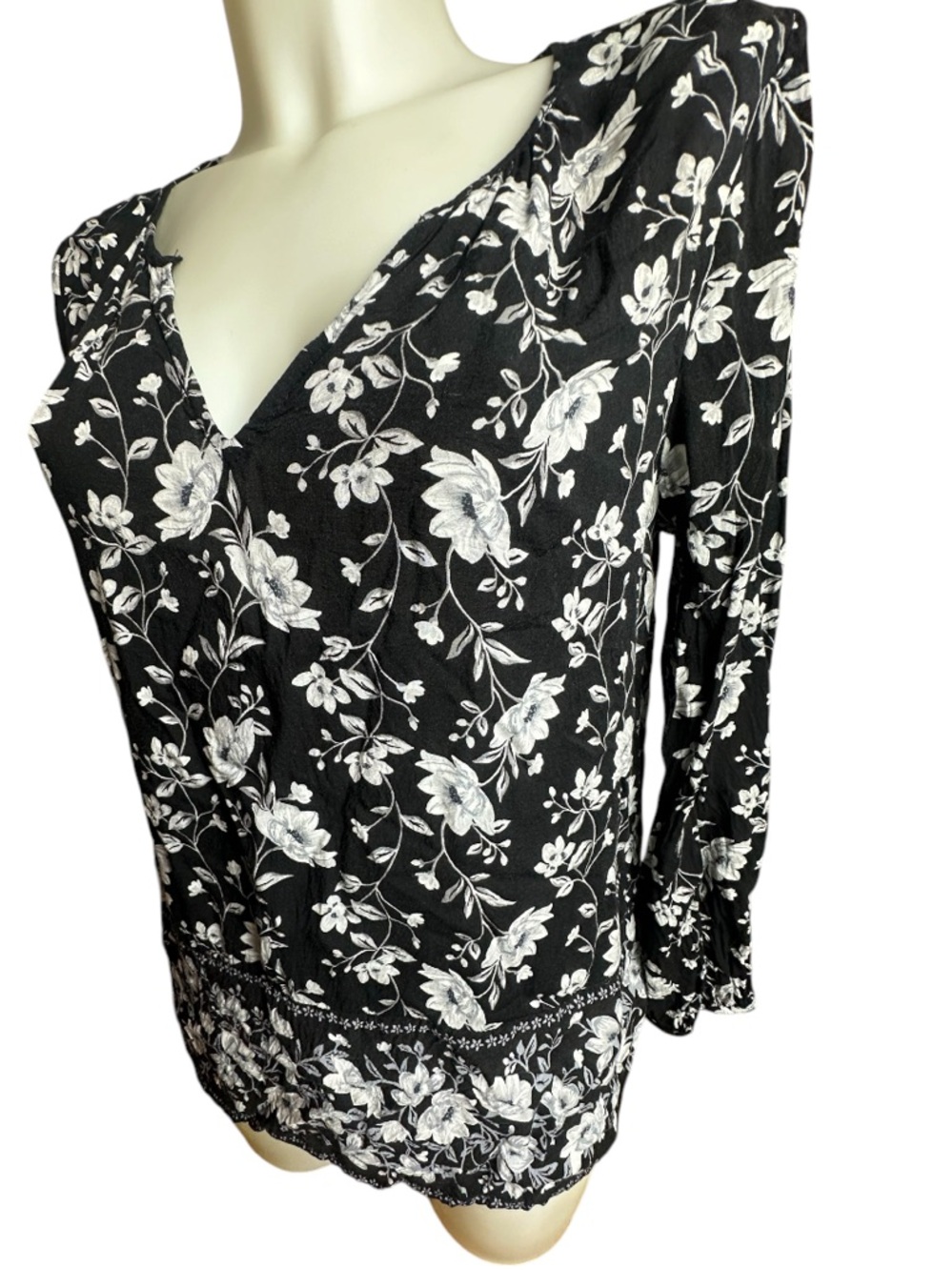 Old Navy Floral Viscose Women's Top